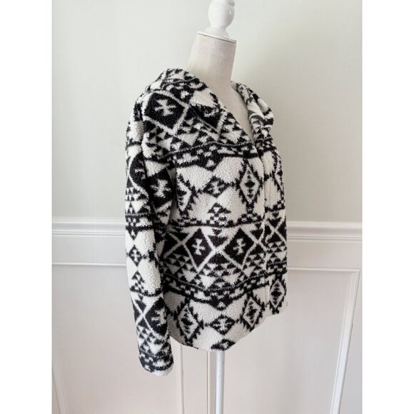 Eye Candy M Cream Black Aztec Print Sherpa Fleece Open Hooded Cardigan EUC - Picture 3 of 5
